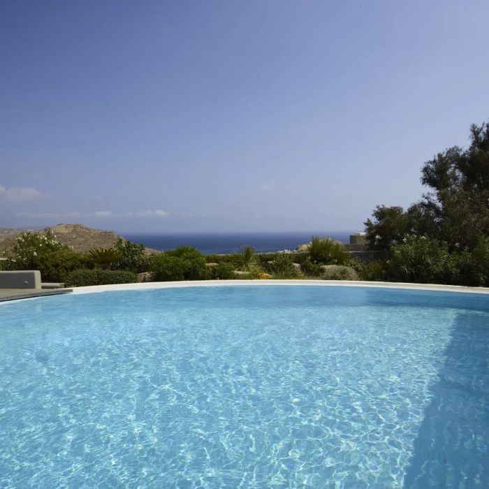 Villa Blue Waves | A big villa located near Kalo Livadi & Kalafatis beach