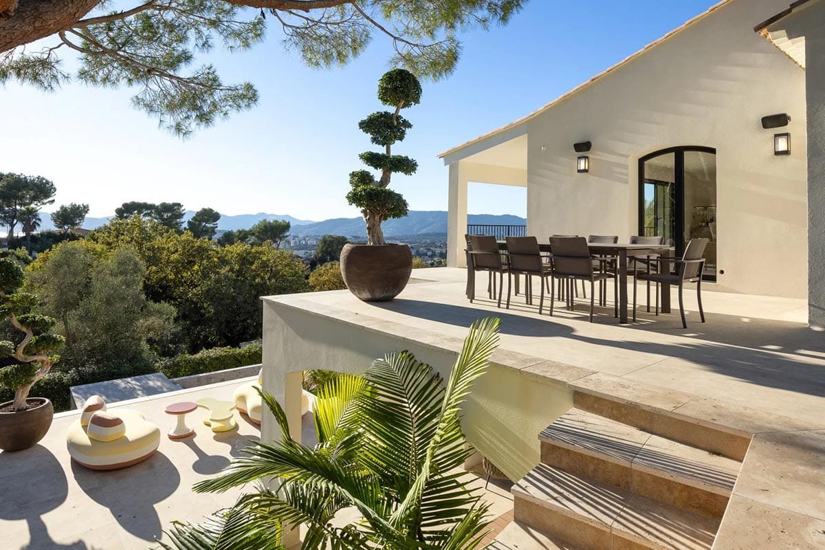 contemporary villa cannes | Beauchamp Estates