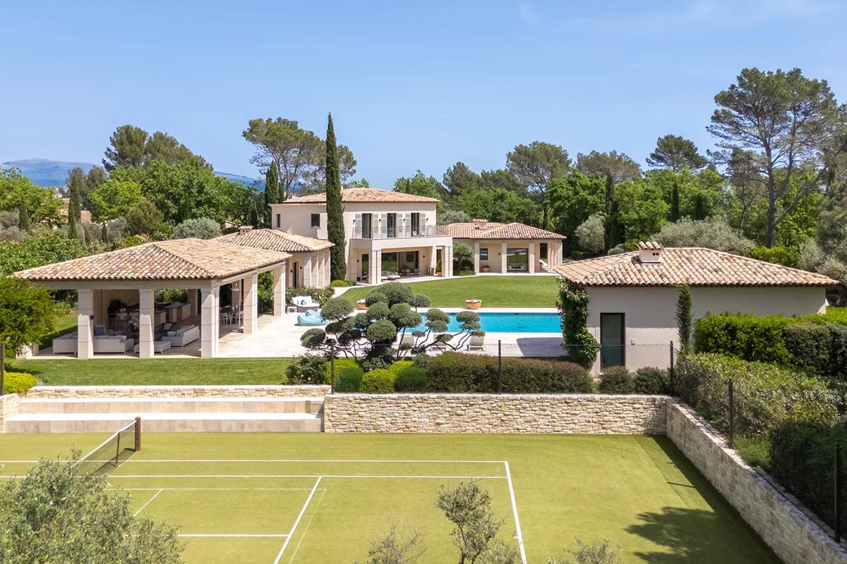 contemporary villa var | Beauchamp Estates