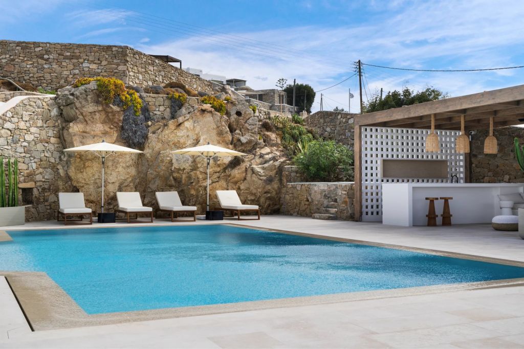 Villa Kyanos | An amazing villa overlooking the Aegean Sea