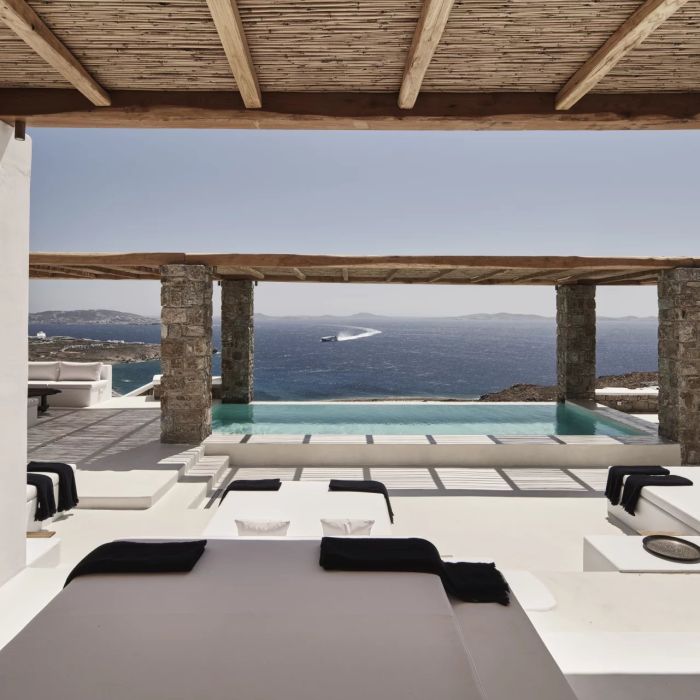 Villa La Perla | A fully renovated property with panoramic sea and sunset views