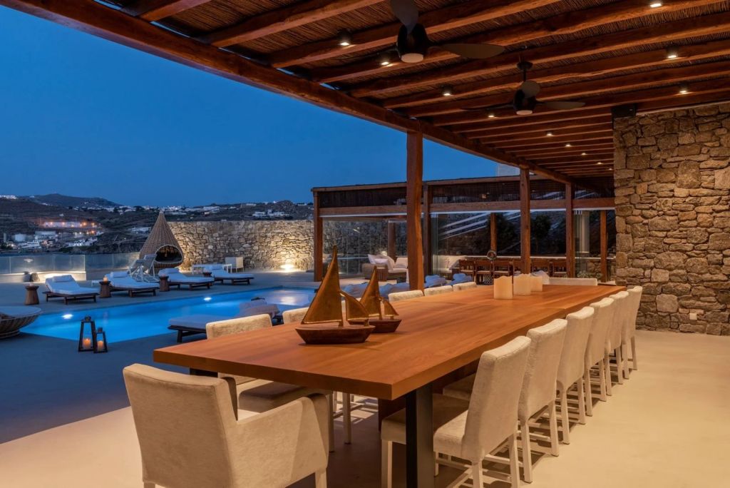 Villa Lava – A beautiful villa with panoramic sea and sunset views