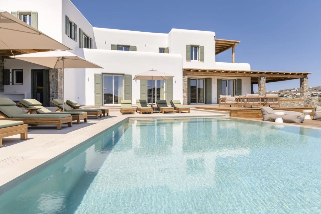 Villa Oriana | A modern luxury retreat nestled in Ornos