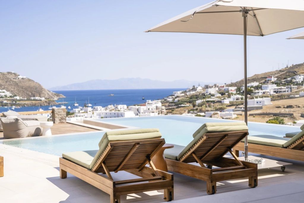 Villa Oriana | A modern luxury retreat nestled in Ornos