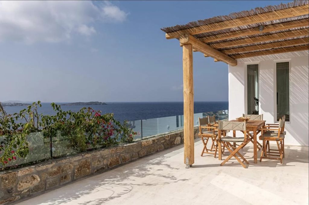 Villa Ostria I & II | A stylish villa walking distance to Mykonos Town
