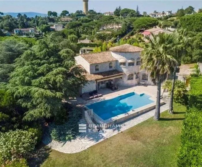 Projet De Villa à Super Cannes Avec Vue Mer Panoramique
