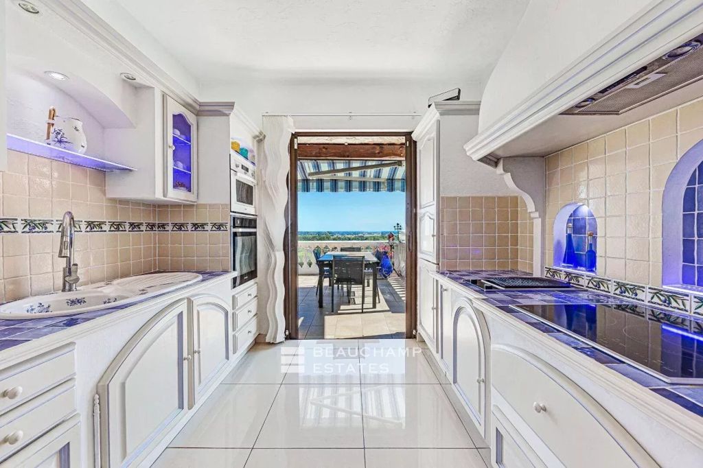 Villa provençale – 4 bedrooms – sea view on Capitou hill in Mandelieu