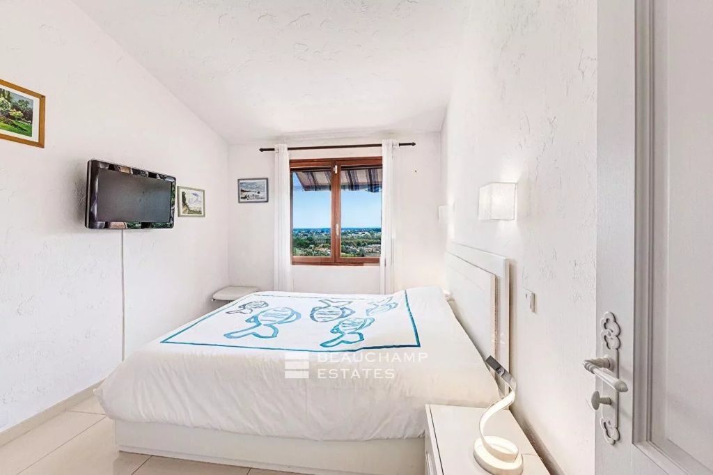 Villa provençale – 4 bedrooms – sea view on Capitou hill in Mandelieu