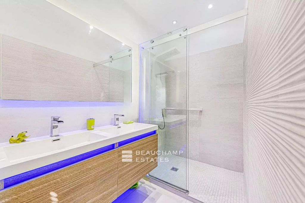 Villa provençale – 4 bedrooms – sea view on Capitou hill in Mandelieu