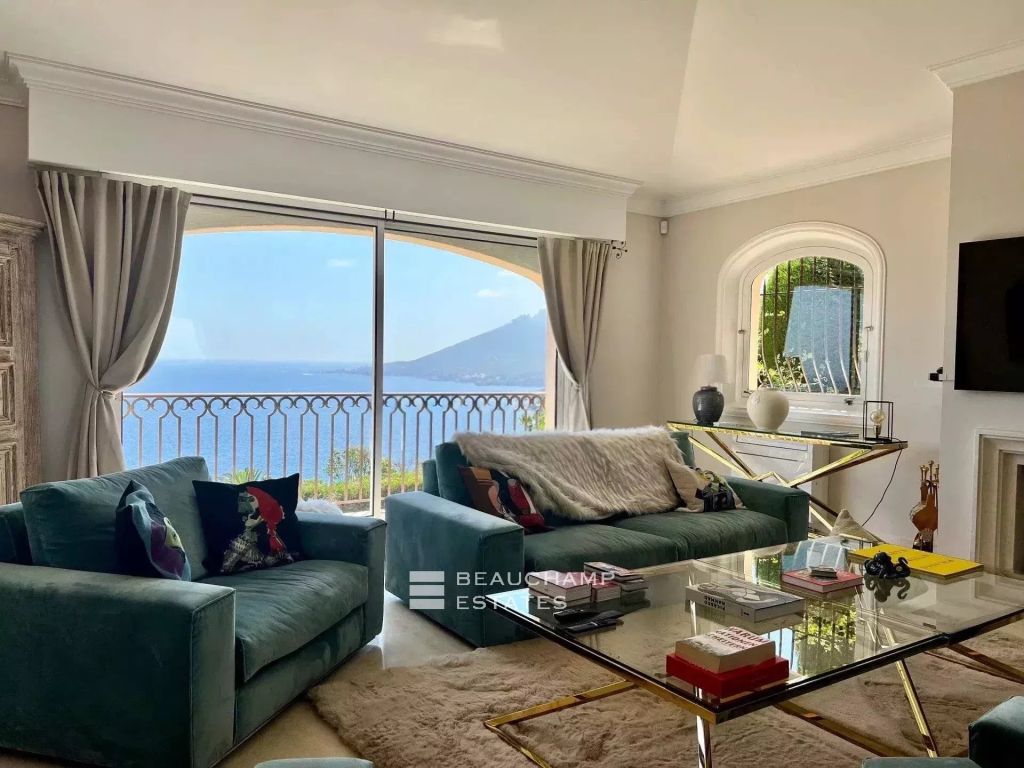 VILLA -THÉOULE-SUR-MER