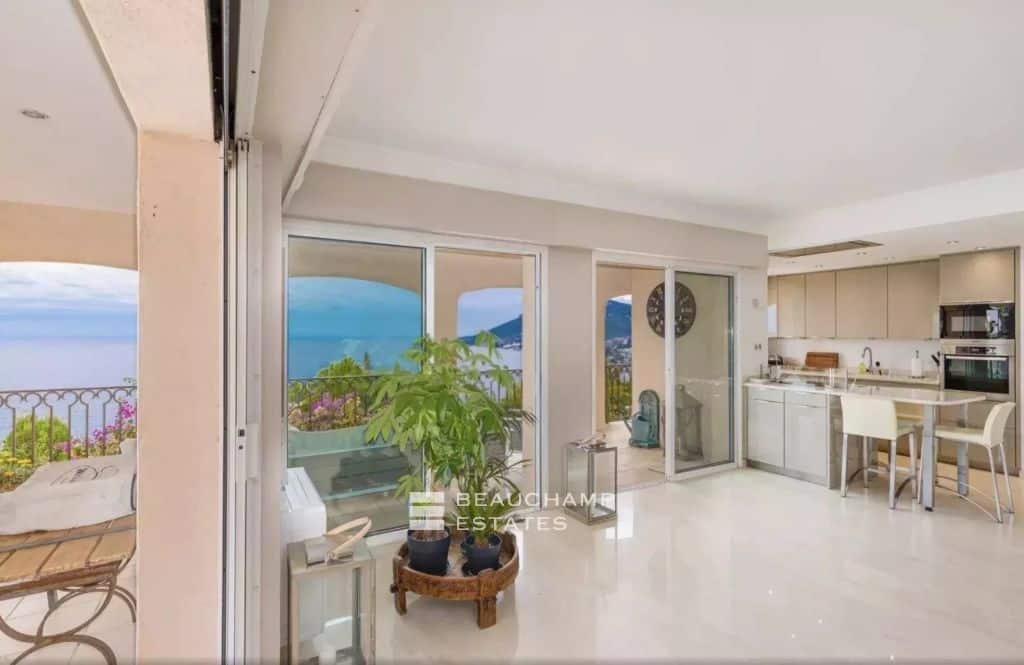 VILLA -THÉOULE-SUR-MER