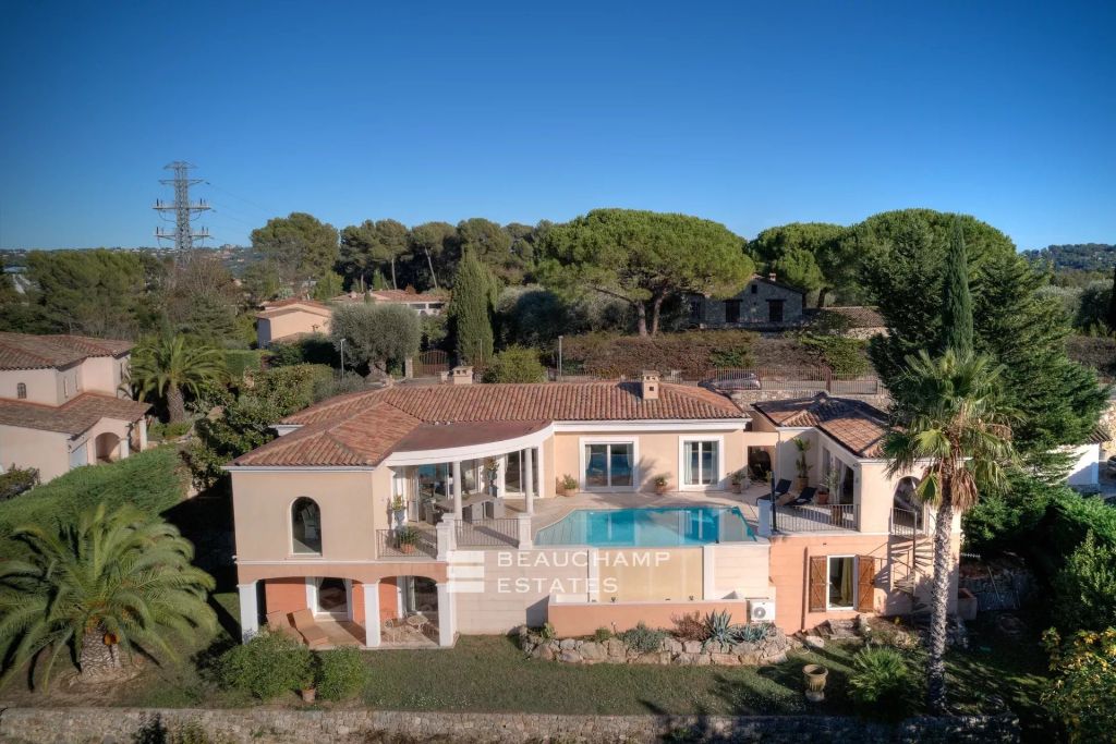 villa with mountain views