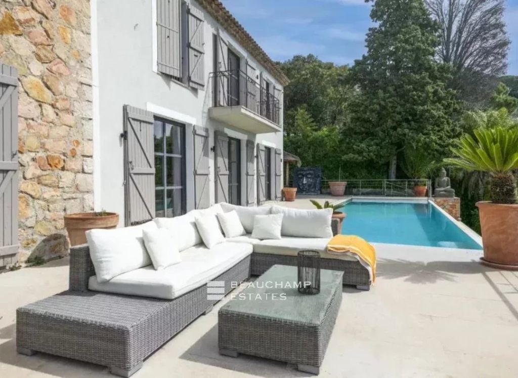 Villa with panoramic sea view