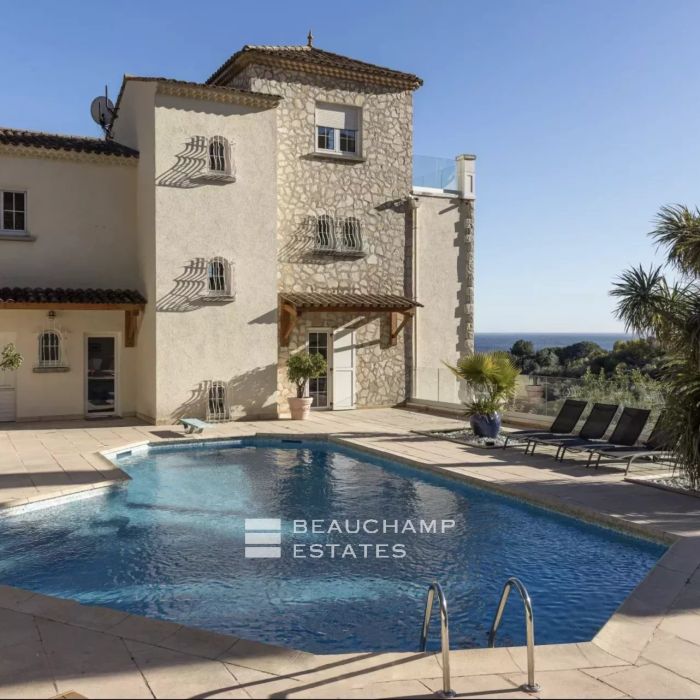 Villa d’exception avec vue panoramique sur la Méditerranée