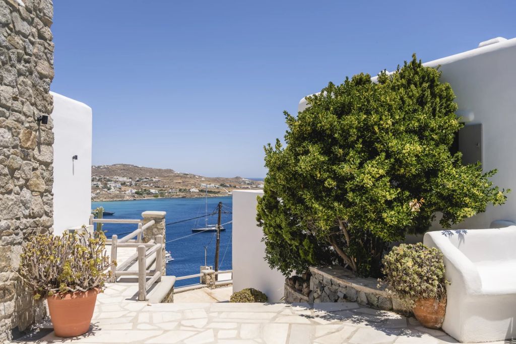 Villa Zena | An elegant villa with magnificent views