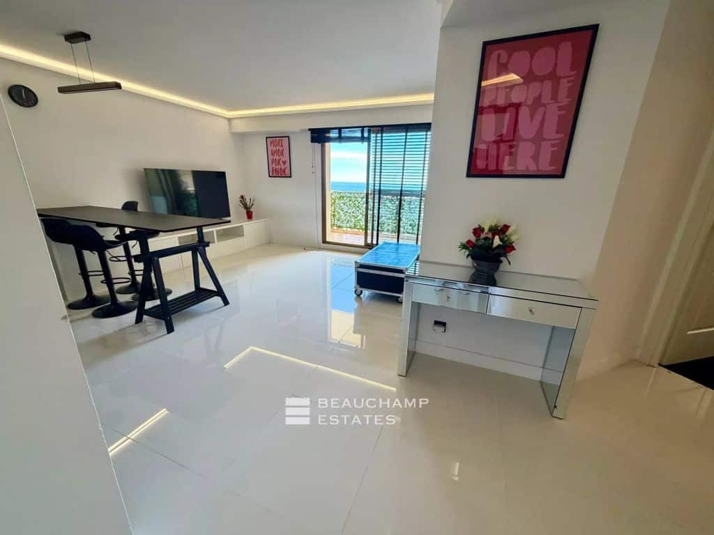 2-Bedroom Apartment with Panoramic Sea View – Cap d’Ail