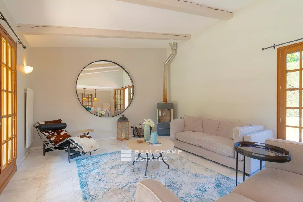 4-bedroom Provençal villa with a swimming pool, just a short walk from the beaches – Cap d’Antibes