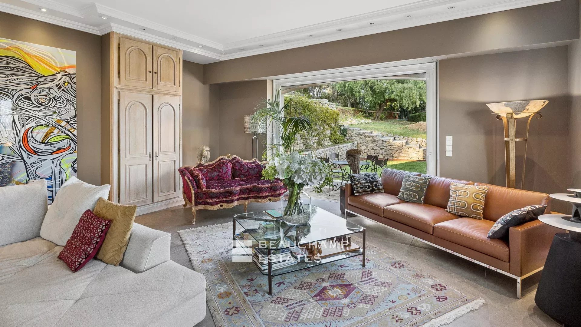 4-bedroom villa with panoramic sea views in Mougins 4-bedroom villa with panoramic sea views in Mougins