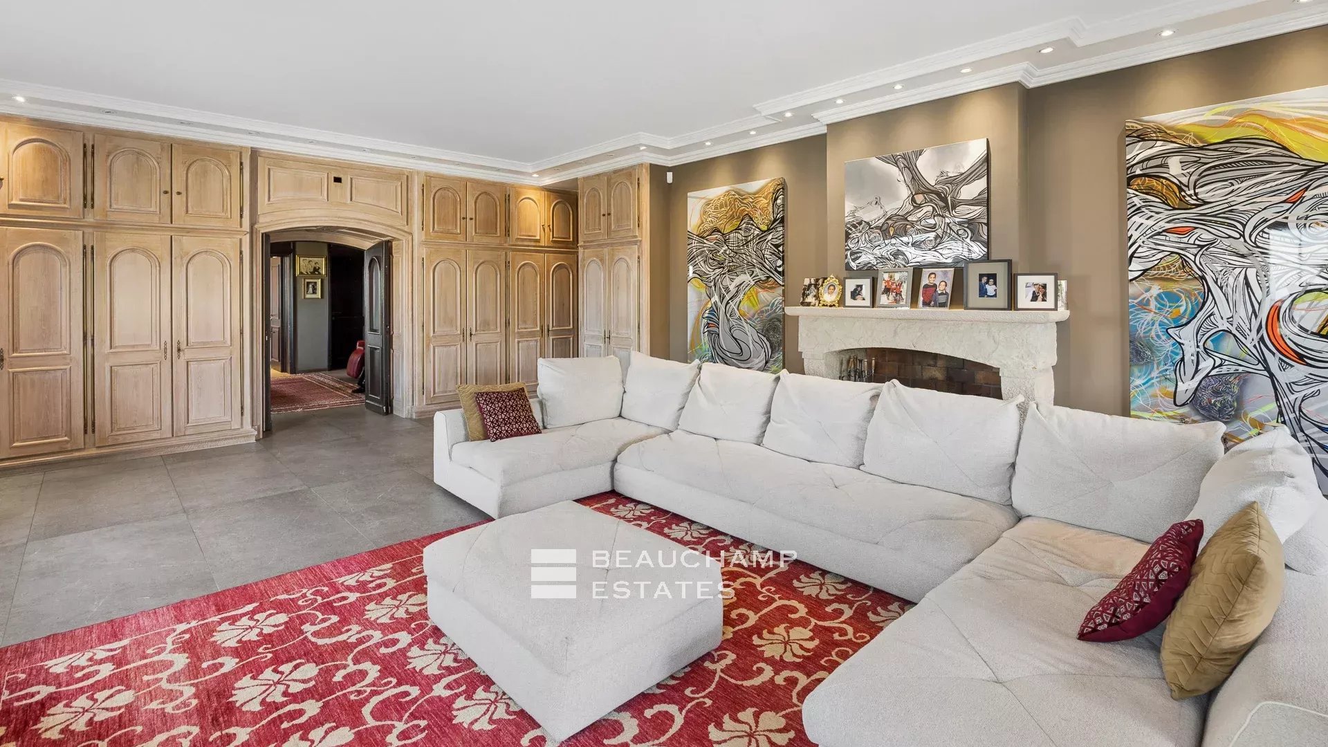 4-bedroom villa with panoramic sea views in Mougins 4-bedroom villa with panoramic sea views in Mougins