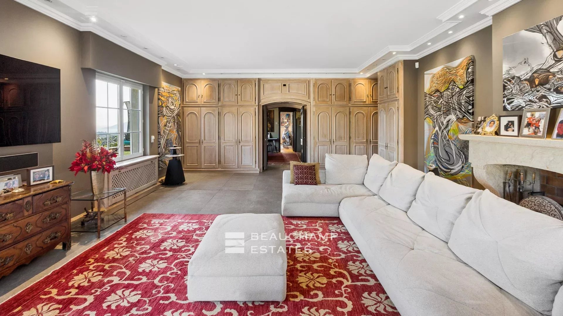 4-bedroom villa with panoramic sea views in Mougins 4-bedroom villa with panoramic sea views in Mougins