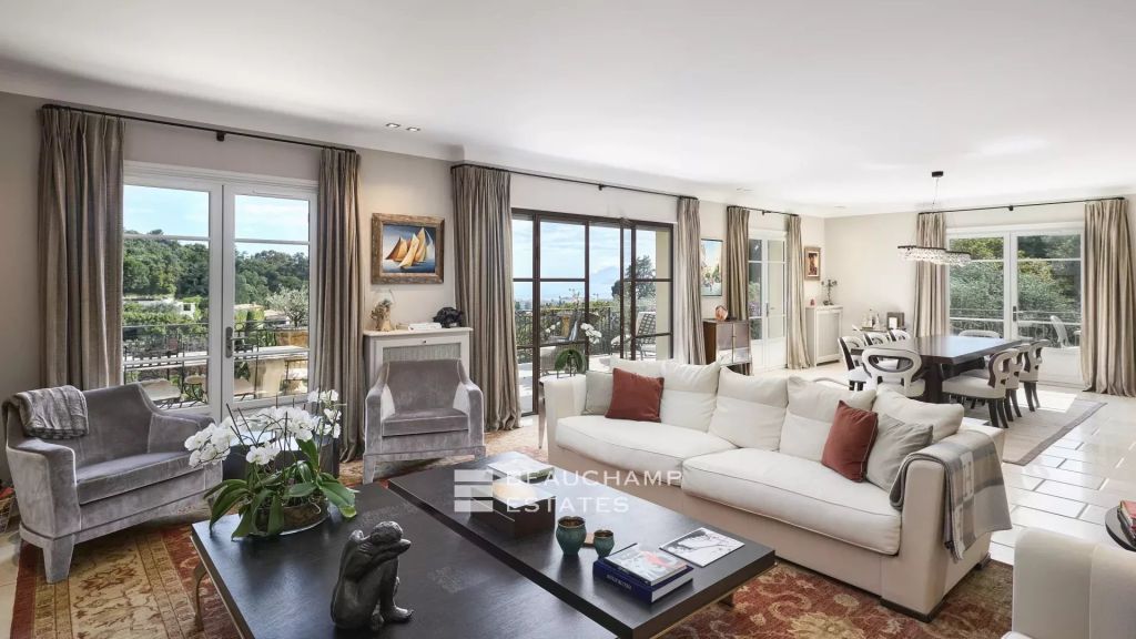 Property with panoramic sea view – Cannes Californie