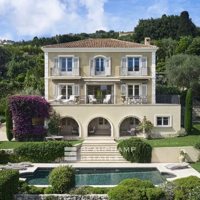 6-bedroom property with sea view – Cannes Californie