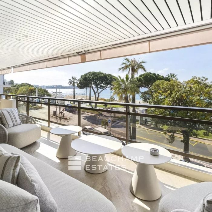 Exceptional Apartment 5 bedrooms with terrace and panoramic sea views – Cannes Banana