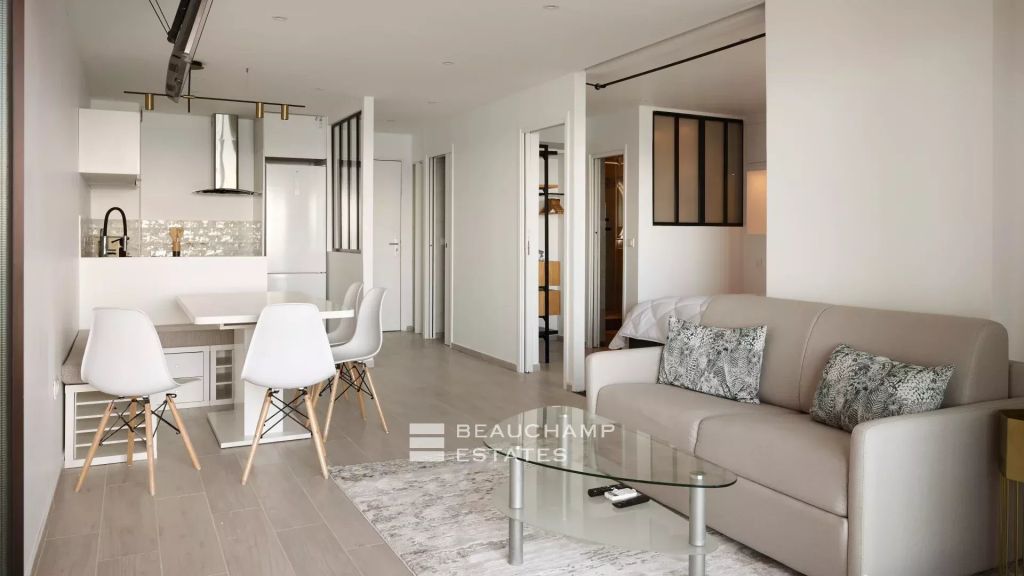 Cannes la Bocca – One bedroom apartment entirely renovated