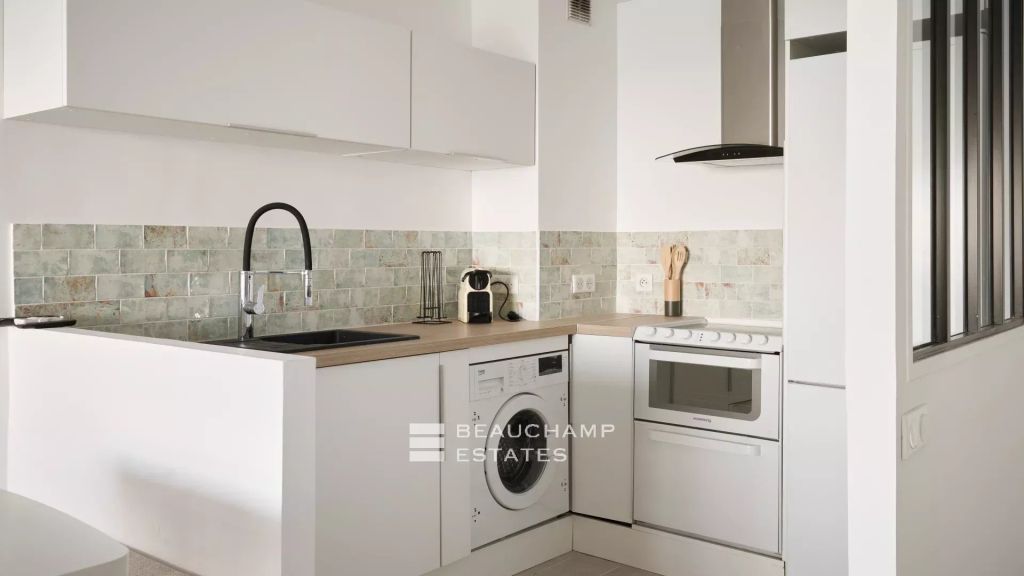 Cannes la Bocca – One bedroom apartment entirely renovated