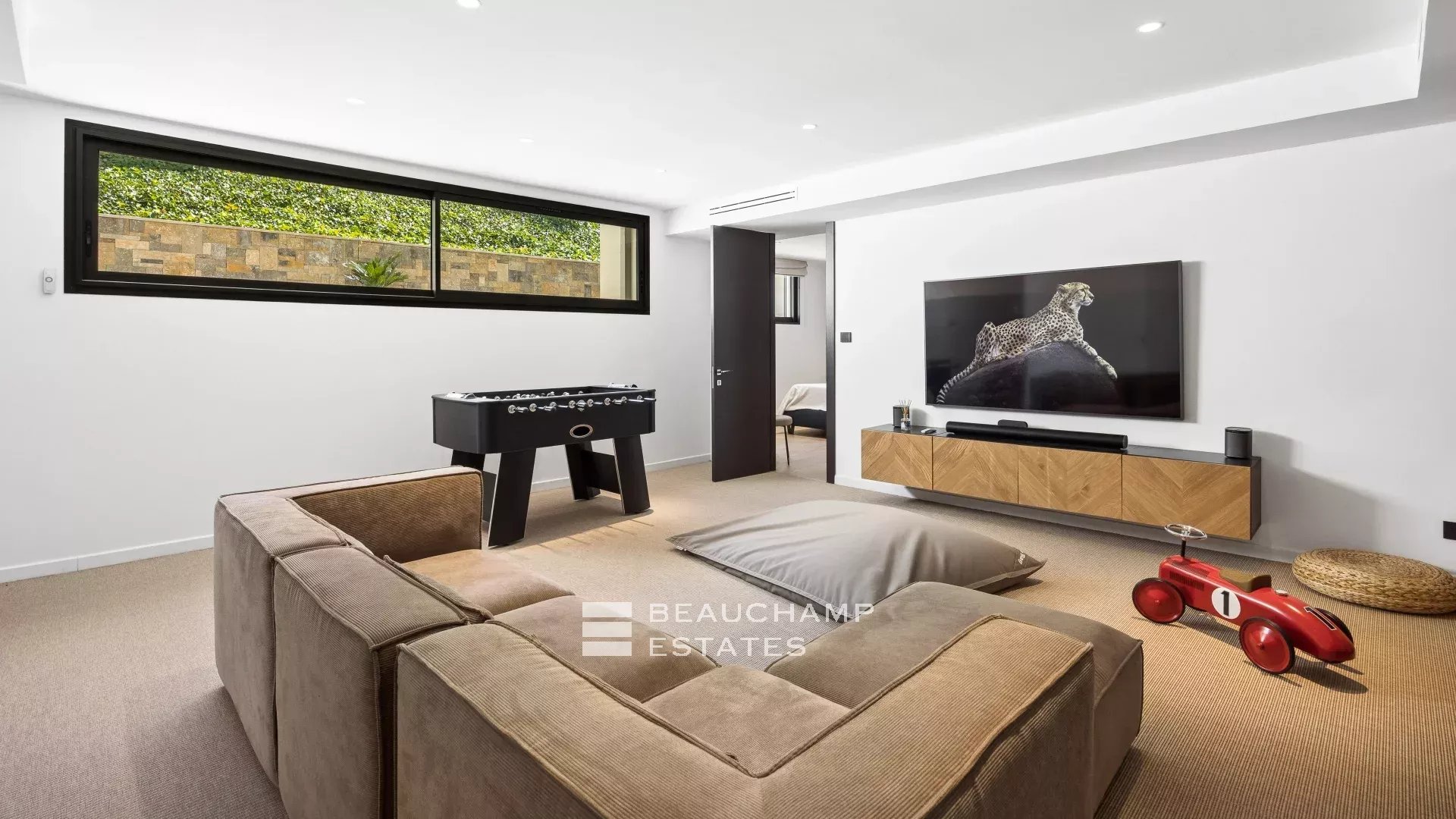 Contemporary 4-bedroom villa in Mouans-Sartoux with a pool Contemporary 4-bedroom villa in Mouans-Sartoux with a pool