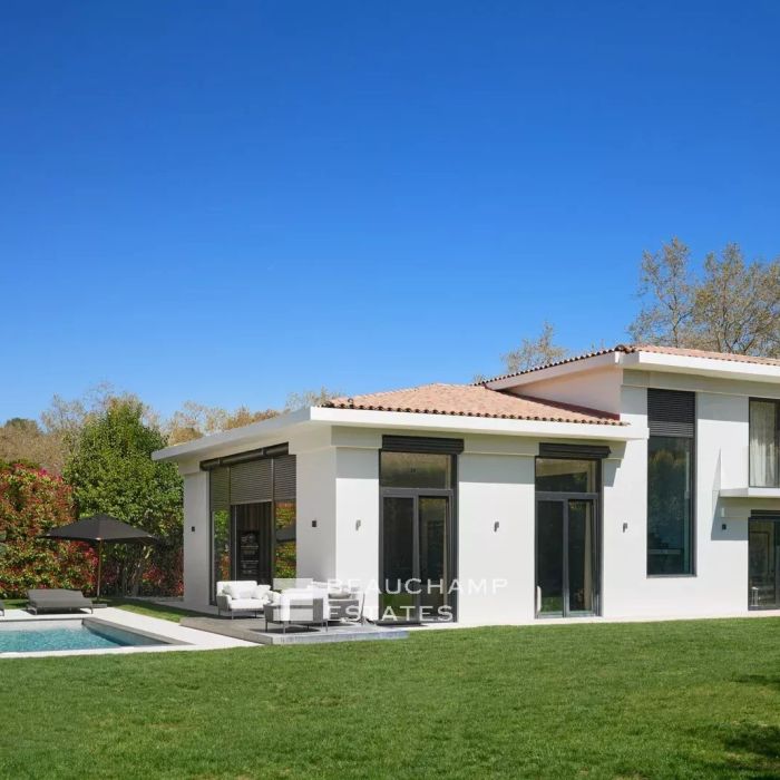 Villa contemporaine de 5 chambres dans un quartier résidentiel de Mougins