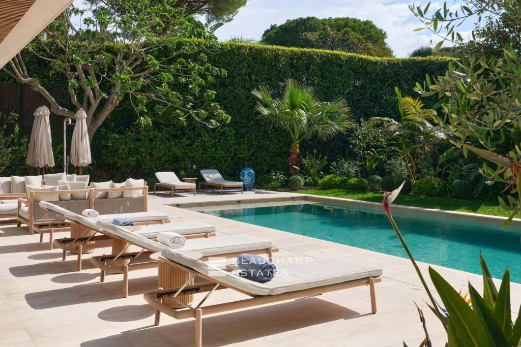 Contemporary 5-bedroom villa within walking distance of the beaches – Cap d’Antibes