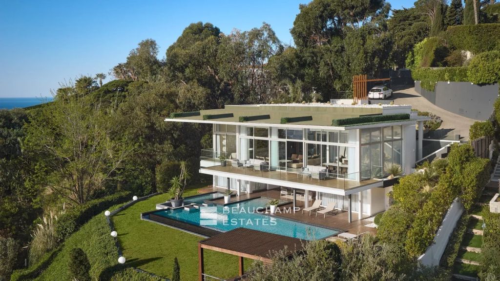 Contemporary villa with panoramic sea view – Cannes