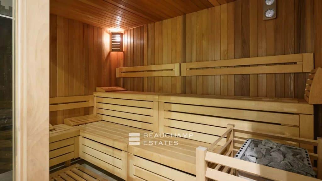 Contemporary villa with panoramic sea view – Cannes