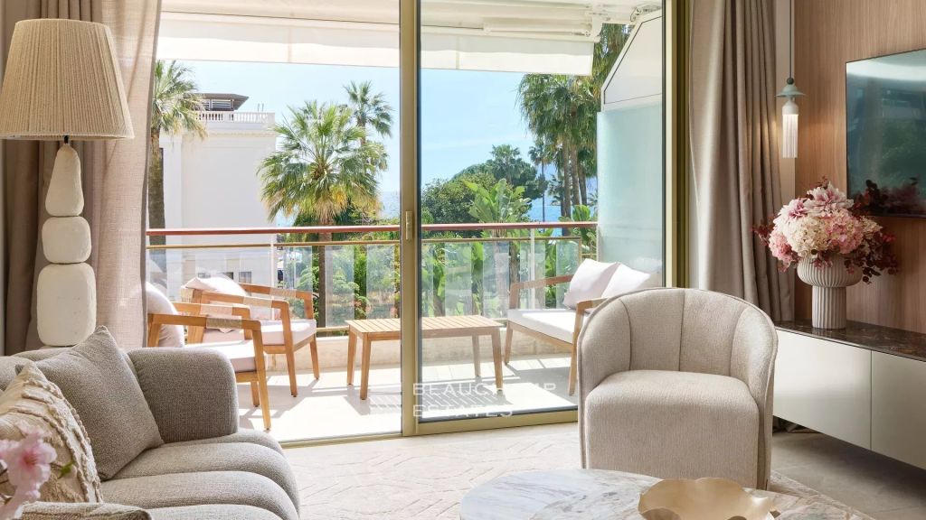 Elegant Apartment with South-Facing Terrace and High-End Features