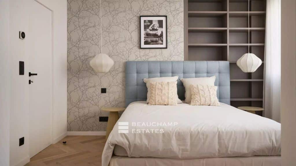 Elegant Apartment with South-Facing Terrace and High-End Features