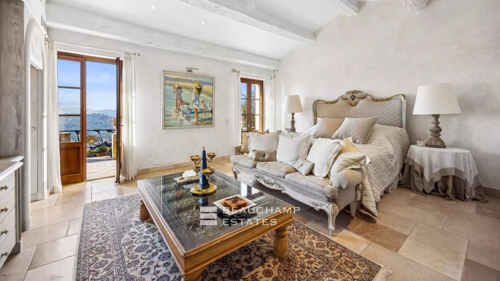 Exceptional Historic Estate “La Muse d’Orphée” with Panoramic Views over the Hinterland