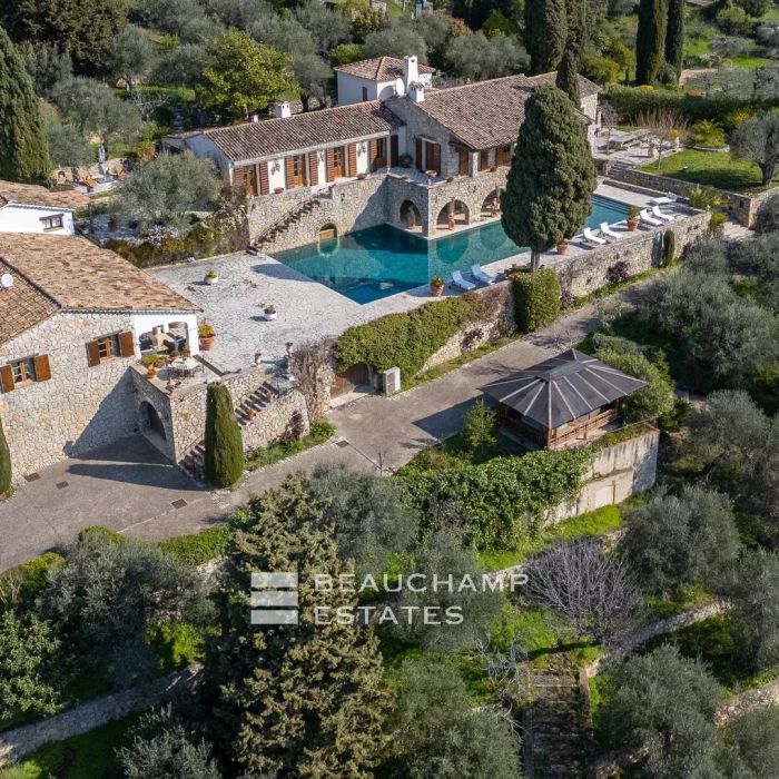 Historic Estate “La Muse d’Orphée” 7 bedrooms with Panoramic Views Cabris