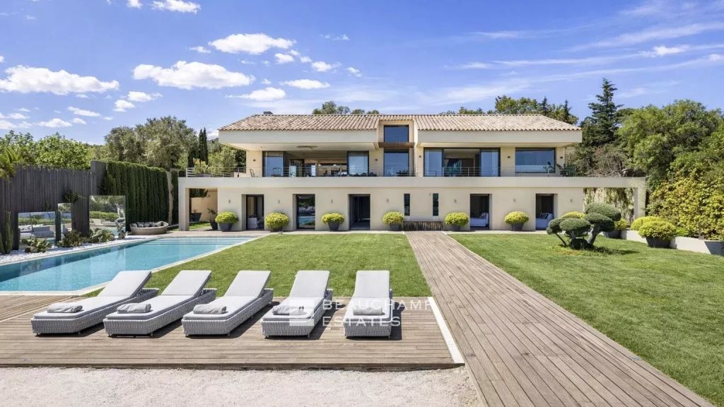 Exceptional Villa in Pampelonne Bay – Walking Distance to Iconic Beaches