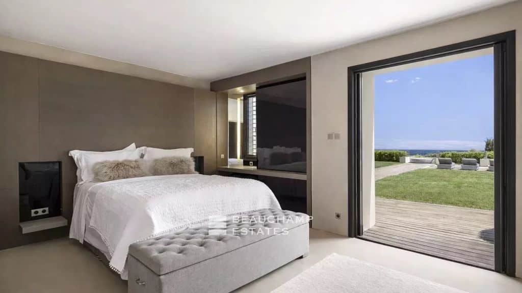 Exceptional Villa in Pampelonne Bay – Walking Distance to Iconic Beaches