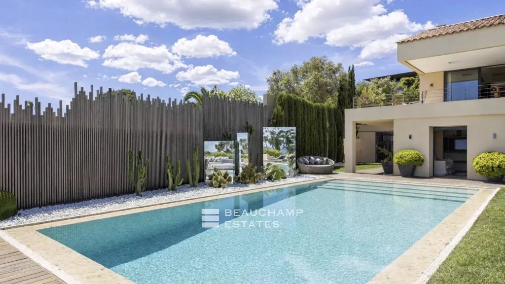 Exceptional Villa in Pampelonne Bay – Walking Distance to Iconic Beaches