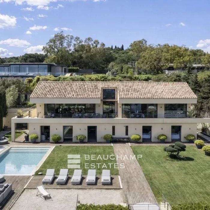 Exceptional Villa in Pampelonne Bay – Walking Distance to Iconic Beaches
