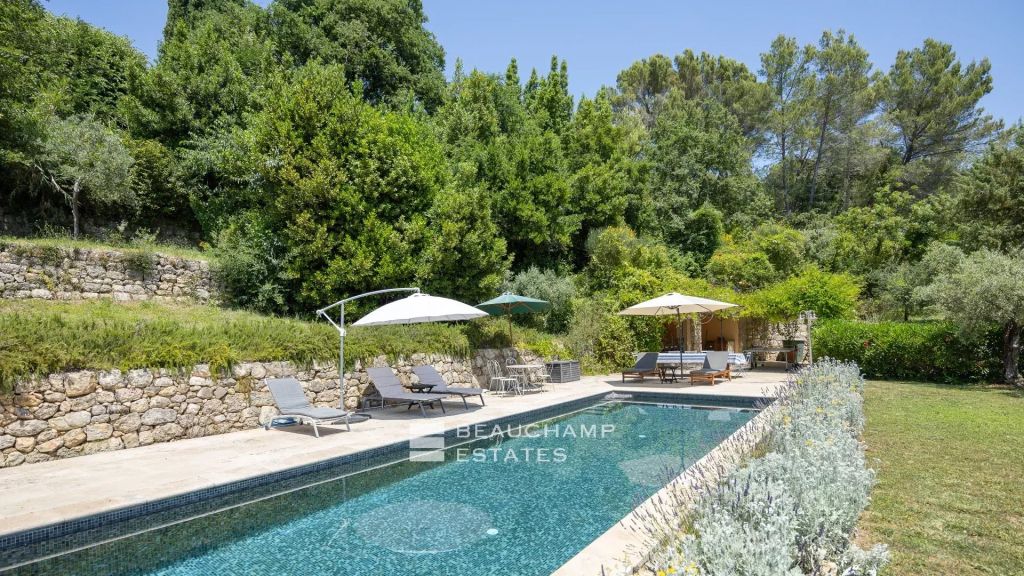 EXCLUSIVE LISTING – Private estate 9 bedrooms with river access – Fayence