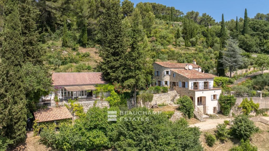 EXCLUSIVE LISTING – Private estate 9 bedrooms with river access – Fayence