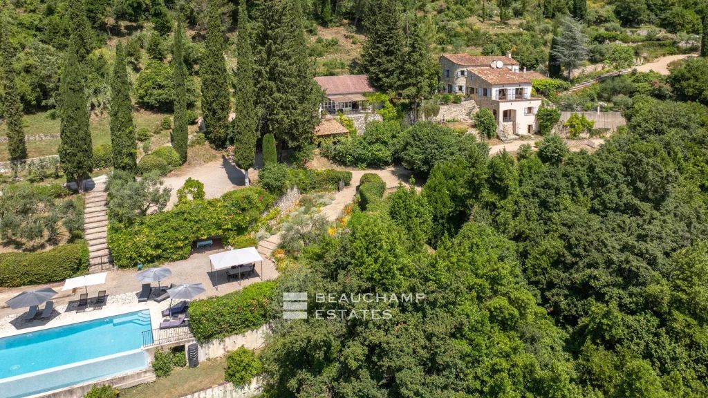EXCLUSIVE LISTING – Private estate 9 bedrooms with river access – Fayence