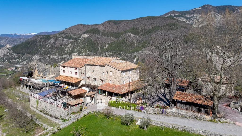 Exclusive — Private 12-bedroom estate — Nice Hinterland