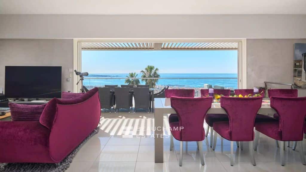 Exclusive – Stunning 5-bedroom modern villa with panoramic sea view – Golfe Juan
