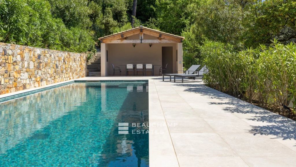 Gassin Hills – Exceptional Renovated Villa with Pool & Sunset Views