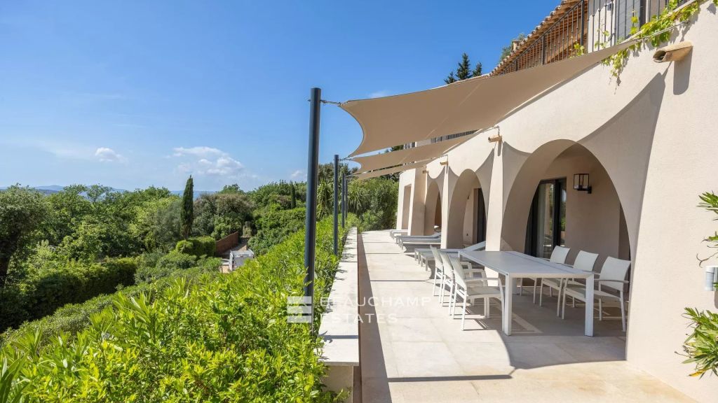 Gassin Hills – Exceptional Renovated Villa with Pool & Sunset Views