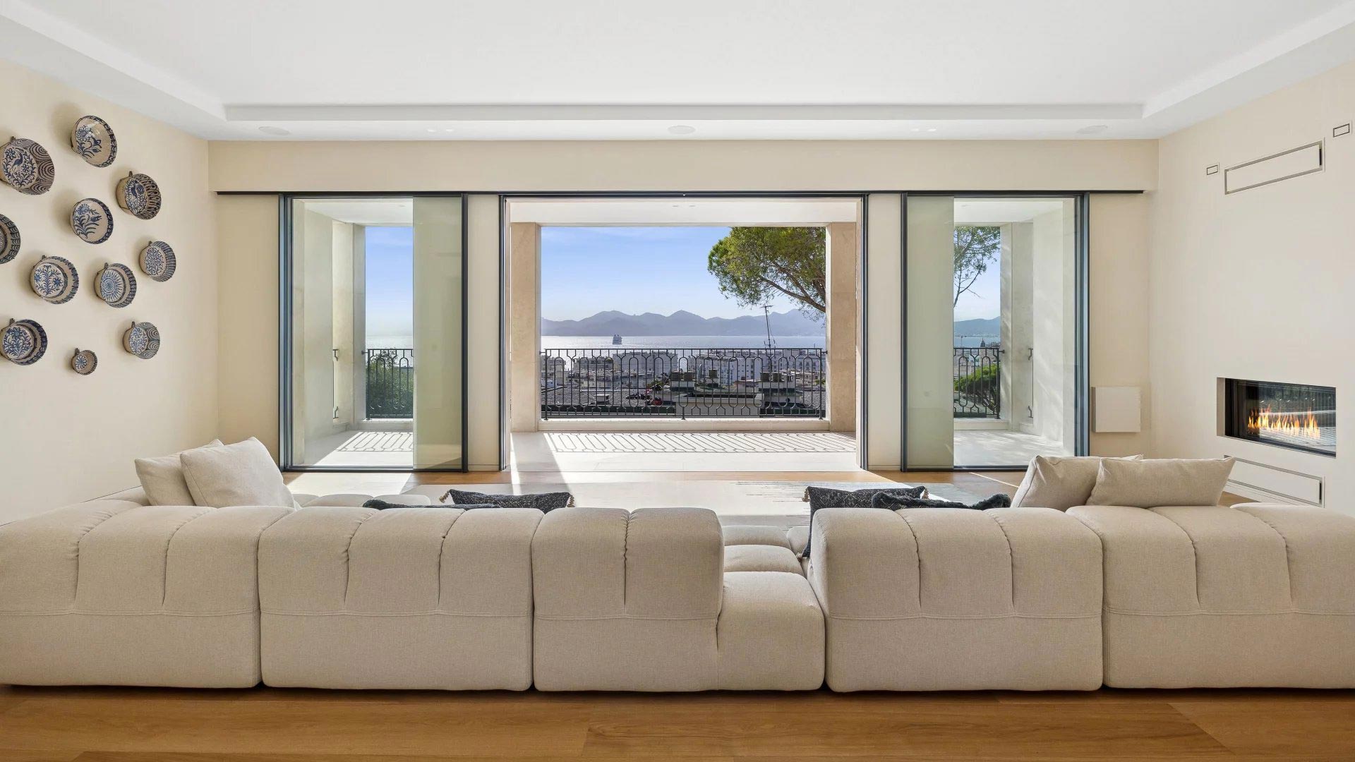 Luxury Cannes Californie holiday rentals | Beauchamp Estatesluxury--cannes-californie--holiday-rentals-4 Luxury Cannes Californie holiday rentals | Beauchamp Estates